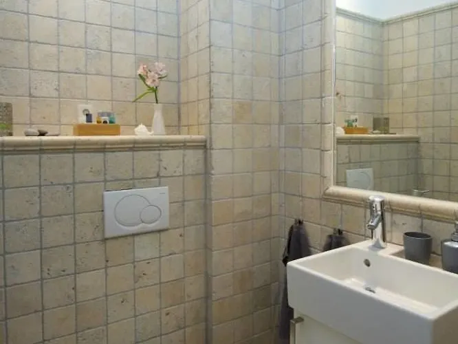 فندق مبيت وإفطار Rue Sade 2*