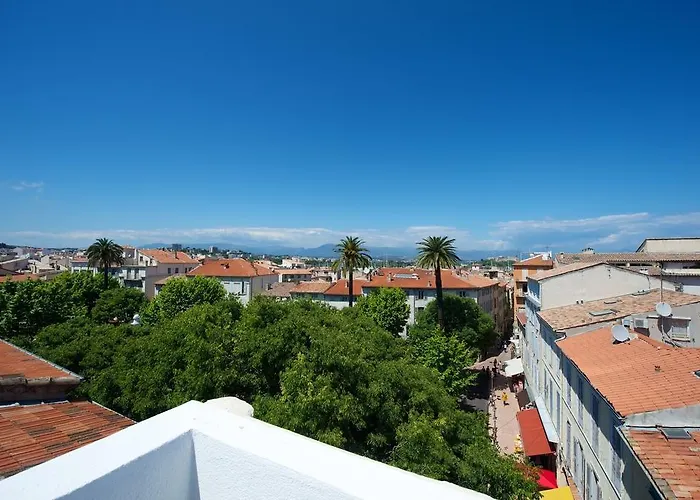 Couette-café Rue Sade Antibes