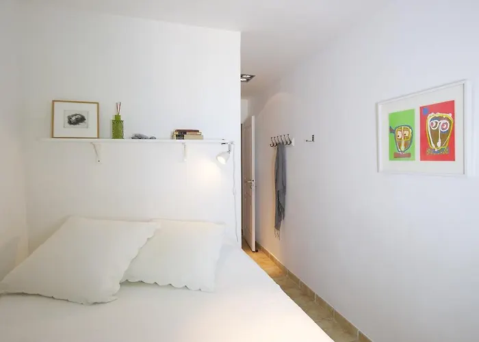 Rue Sade Bed & Breakfast 2*