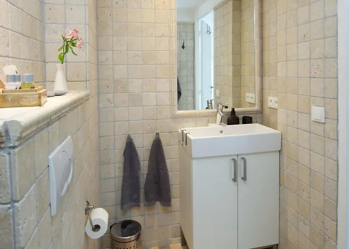 Rue Sade Bed & Breakfast 2*